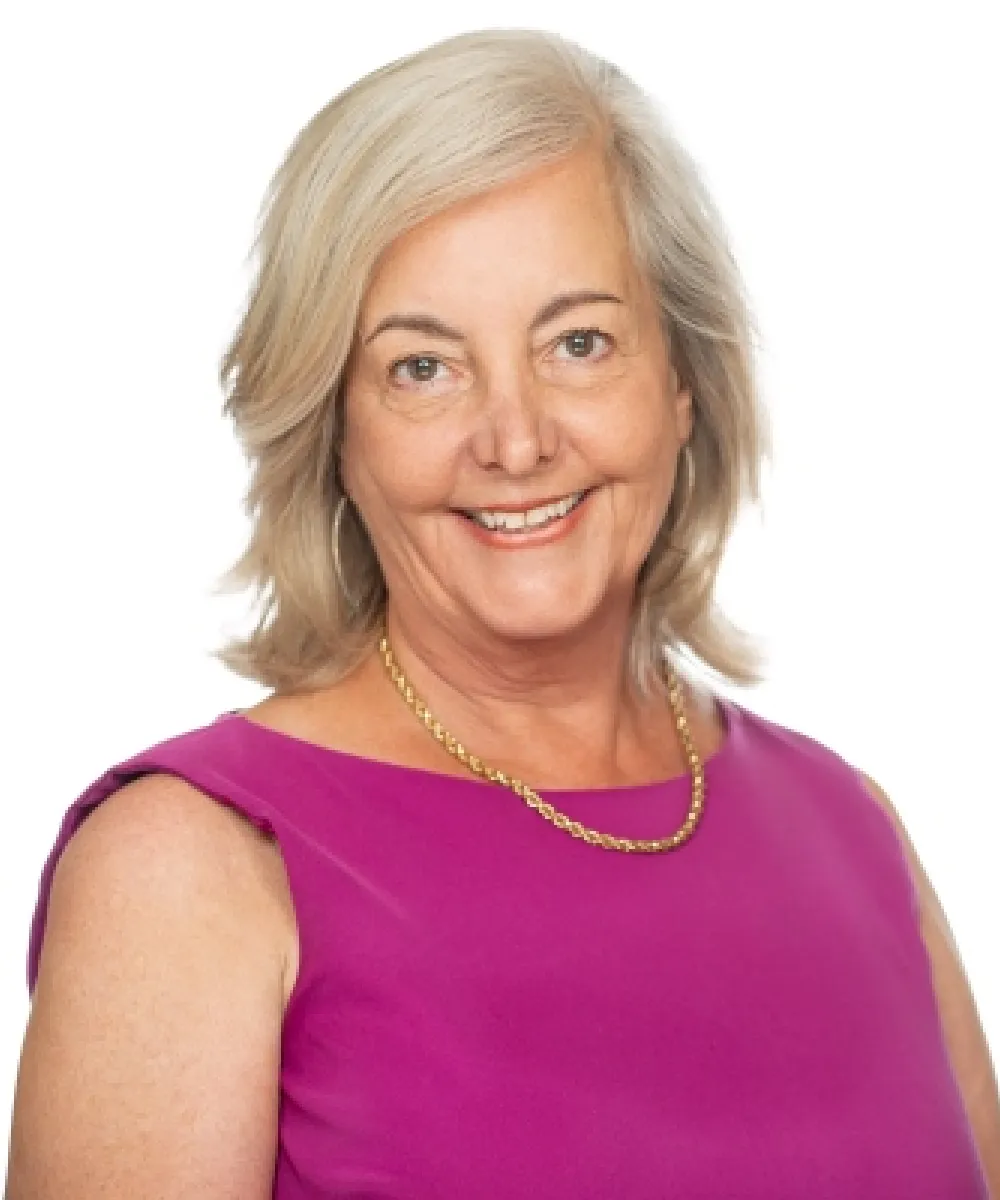 Mary Shearer headshot