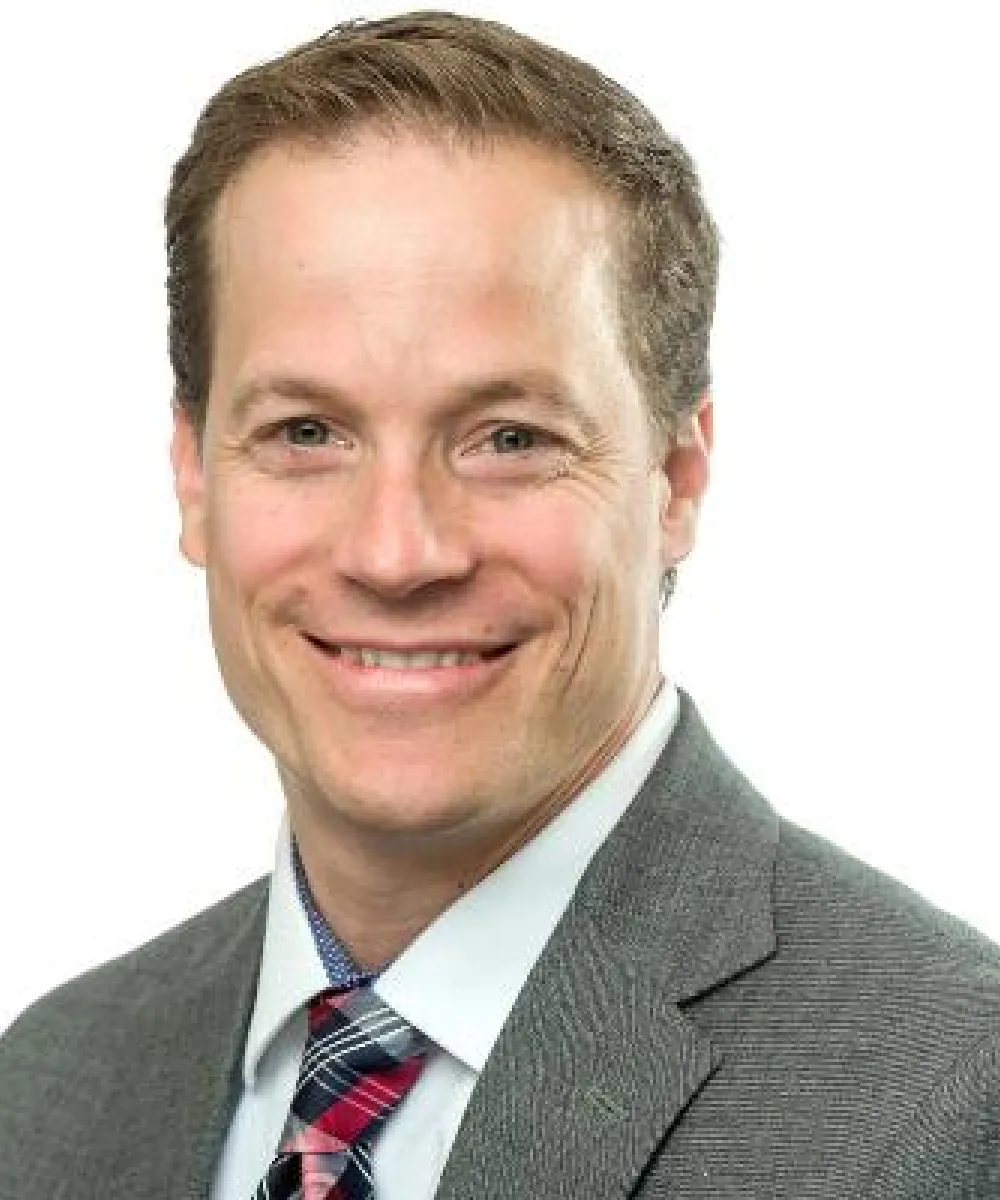 Peter Orth headshot