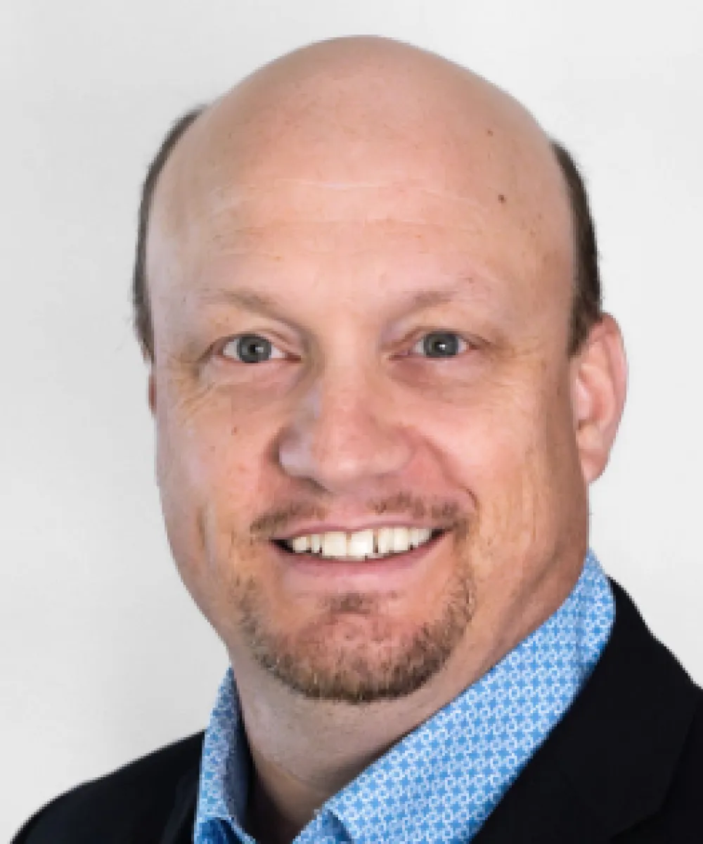 Steven Orth headshot